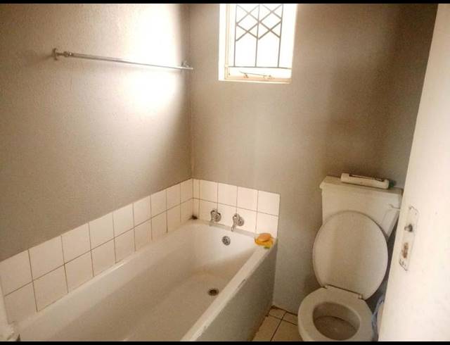 2 BEDROOM PROPERTY TO RENT IN PROTEA GLEN